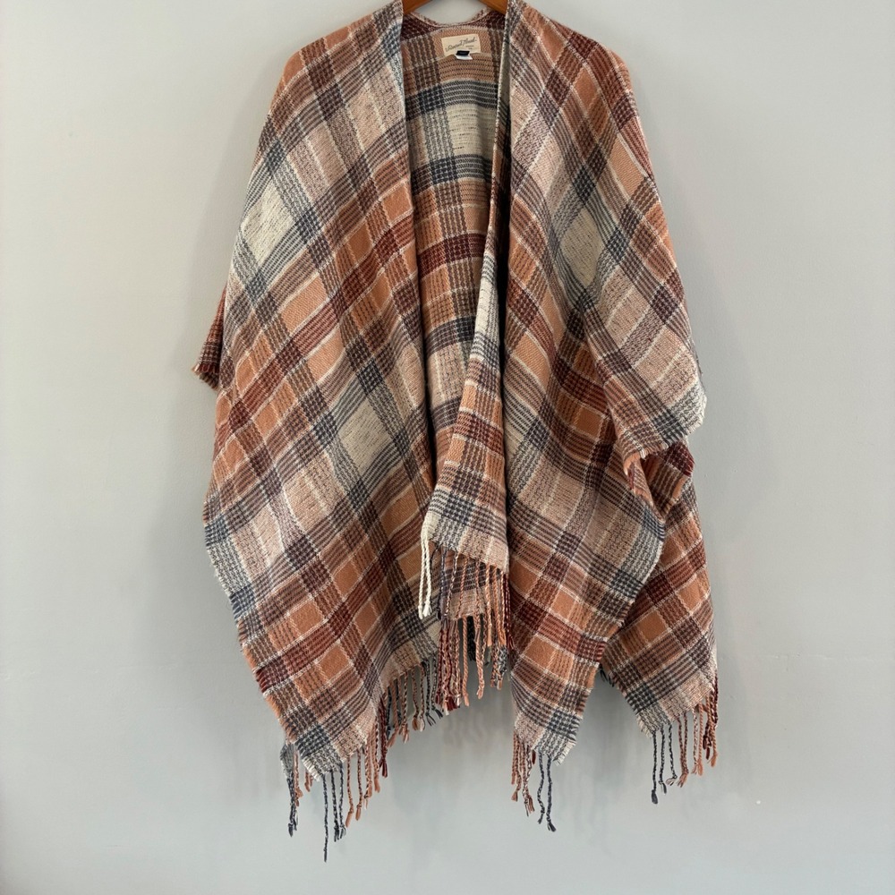 Universal Thread Poncho Womens OSFM Orange Plaid Fringe Open Front Wrap Cape